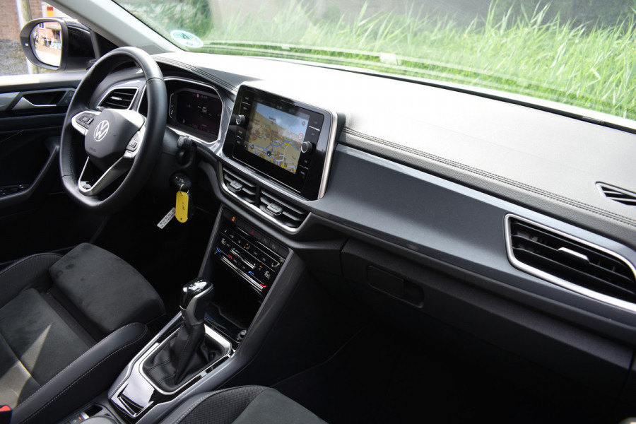 Volkswagen T-Roc 1.5 TSI DSG 150PK STYLE VIRTUAL/IQ-LIGHT/TREKHAAK