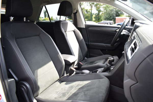 Volkswagen T-Roc 1.5 TSI DSG 150PK STYLE VIRTUAL/IQ-LIGHT/TREKHAAK