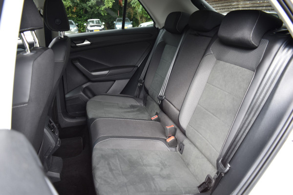 Volkswagen T-Roc 1.5 TSI DSG 150PK STYLE VIRTUAL/IQ-LIGHT/TREKHAAK