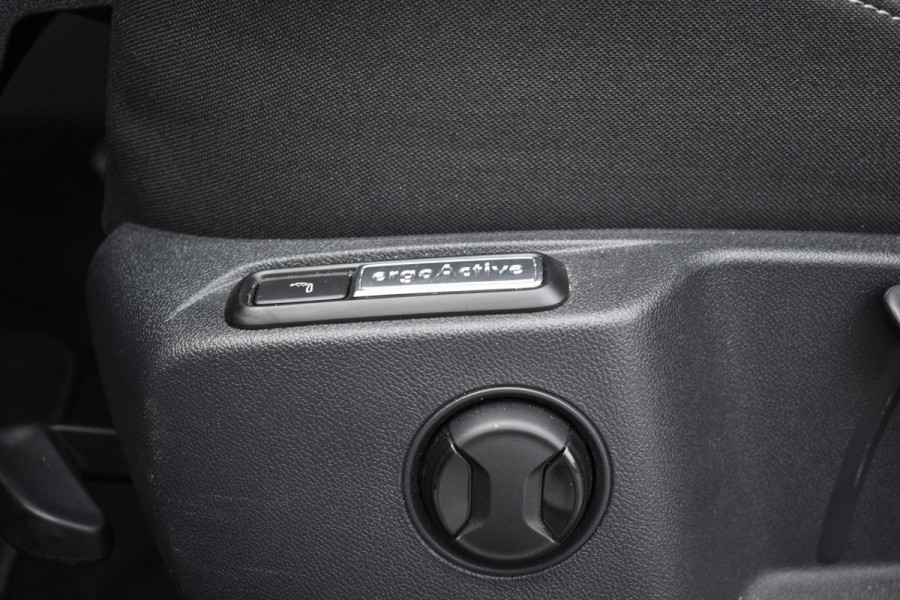 Volkswagen T-Roc 1.5 TSI DSG 150PK STYLE VIRTUAL/IQ-LIGHT/TREKHAAK