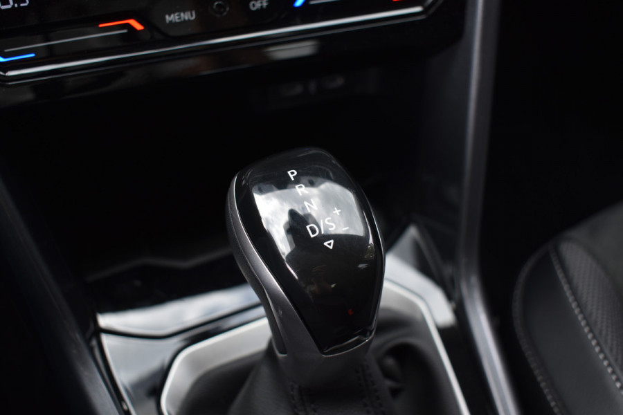 Volkswagen T-Roc 1.5 TSI DSG 150PK STYLE VIRTUAL/IQ-LIGHT/TREKHAAK