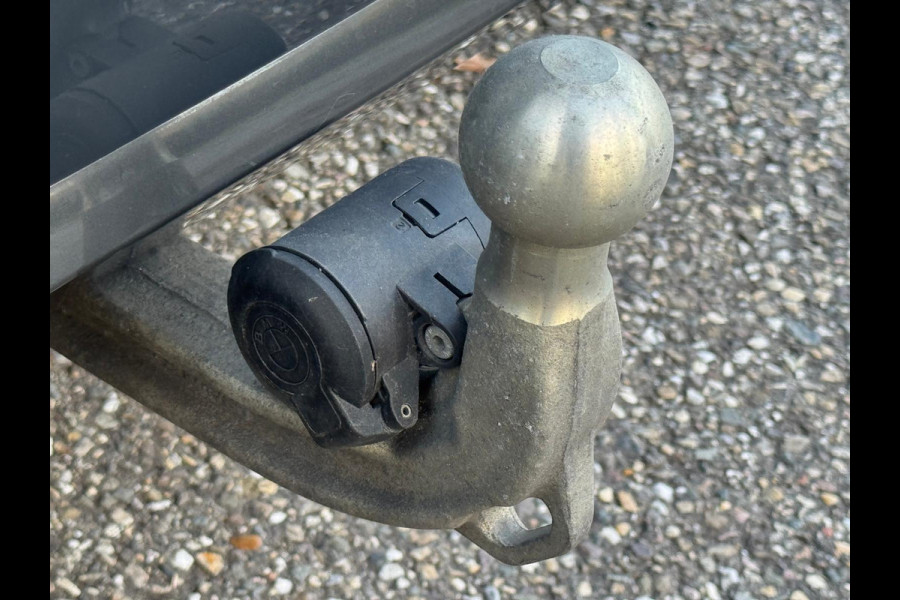 BMW 3 Serie Touring 330e M sport individual, dravitgrau, panodak,laser led, elec bedienbare trekhaak, vol opties, nl auto met nap