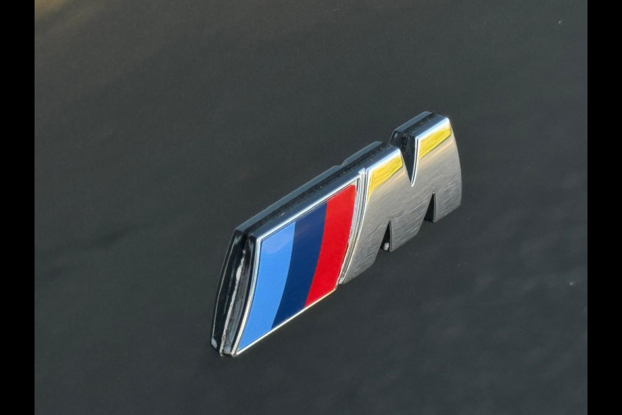 BMW 3 Serie Touring 330e M sport individual, dravitgrau, panodak,laser led, elec bedienbare trekhaak, vol opties, nl auto met nap