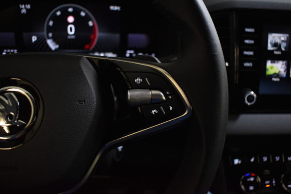 Škoda Karoq 1.5 TSI ACT 150PK DSG ELEGANCE VIRTUAL/CAMERA/CARPLAY