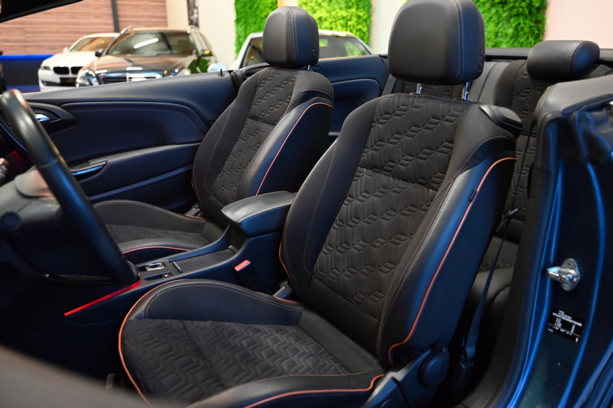 Opel Cascada 1.4 Turbo ecoFLEX Innovation - Navigatie - Bluetooth - Cruise Control - Opel Cascada 1.4 Turbo ecoFLEX Innovation - Navigatie - Bluetooth - Cruise Control -