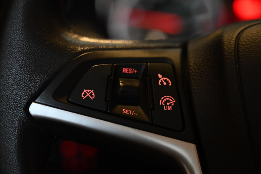 Opel Cascada 1.4 Turbo ecoFLEX Innovation - Navigatie - Bluetooth - Cruise Control - Opel Cascada 1.4 Turbo ecoFLEX Innovation - Navigatie - Bluetooth - Cruise Control -