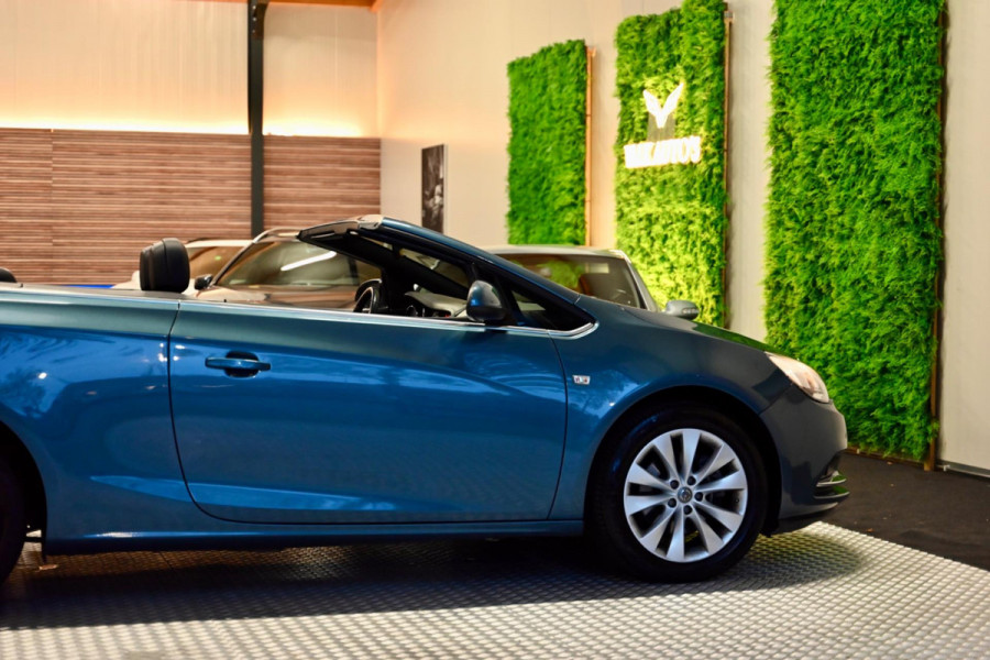 Opel Cascada 1.4 Turbo ecoFLEX Innovation - Navigatie - Bluetooth - Cruise Control - Opel Cascada 1.4 Turbo ecoFLEX Innovation - Navigatie - Bluetooth - Cruise Control -