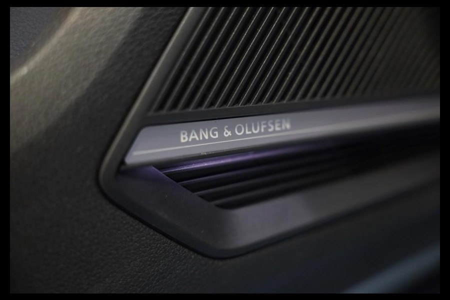 Audi Q2 35 TFSI Edition ONE / AUT / ACC / Open Panoramadak / Virtual Cockpit / Lane Assist / Leder / Navi / Camera / Led / 19 Inch Audi Q2 35 TFSI Edition ONE / AUT / ACC / Open Panoramadak / Virtual Cockpit / Lane Assist / Leder / Navi / Camera / Led / 19 Inch