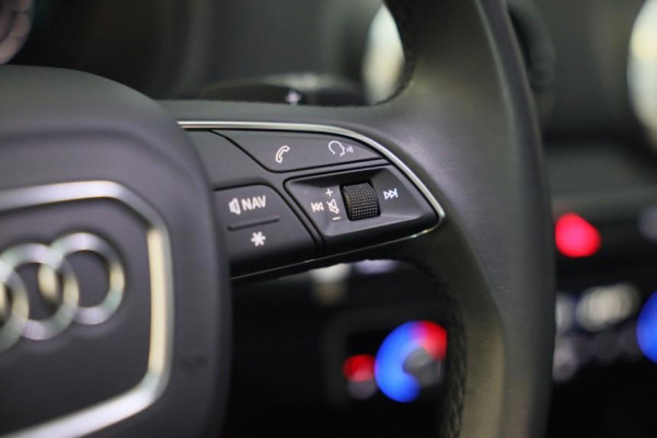 Audi Q2 35 TFSI Edition ONE / AUT / ACC / Open Panoramadak / Virtual Cockpit / Lane Assist / Leder / Navi / Camera / Led / 19 Inch Audi Q2 35 TFSI Edition ONE / AUT / ACC / Open Panoramadak / Virtual Cockpit / Lane Assist / Leder / Navi / Camera / Led / 19 Inch