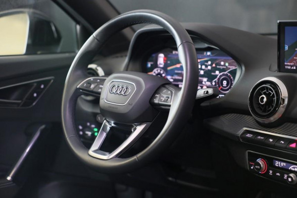 Audi Q2 35 TFSI Edition ONE / AUT / ACC / Open Panoramadak / Virtual Cockpit / Lane Assist / Leder / Navi / Camera / Led / 19 Inch Audi Q2 35 TFSI Edition ONE / AUT / ACC / Open Panoramadak / Virtual Cockpit / Lane Assist / Leder / Navi / Camera / Led / 19 Inch