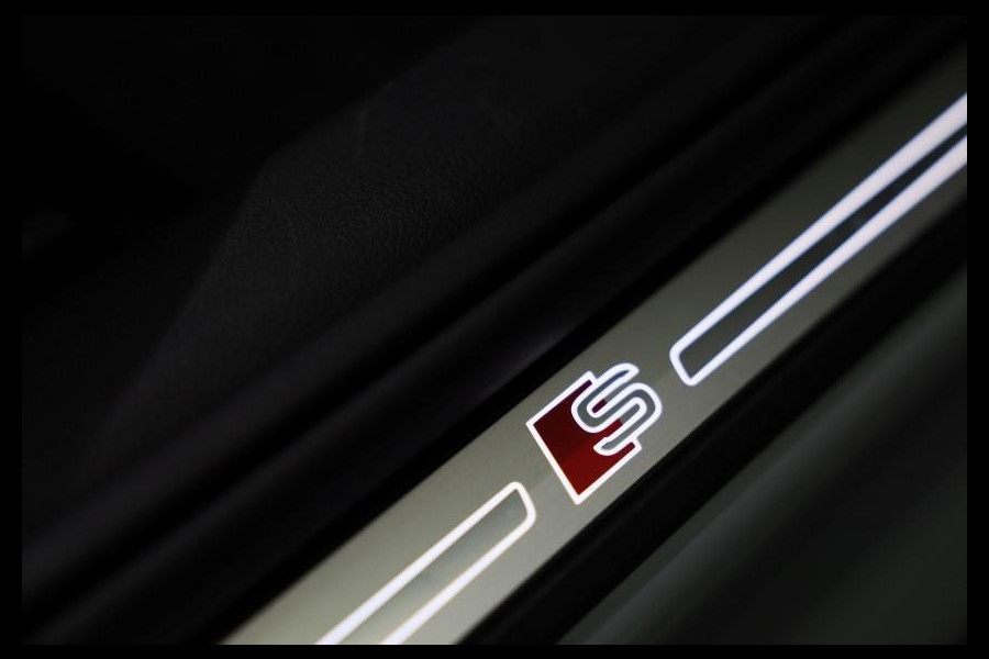 Audi Q2 35 TFSI Edition ONE / AUT / ACC / Open Panoramadak / Virtual Cockpit / Lane Assist / Leder / Navi / Camera / Led / 19 Inch Audi Q2 35 TFSI Edition ONE / AUT / ACC / Open Panoramadak / Virtual Cockpit / Lane Assist / Leder / Navi / Camera / Led / 19 Inch