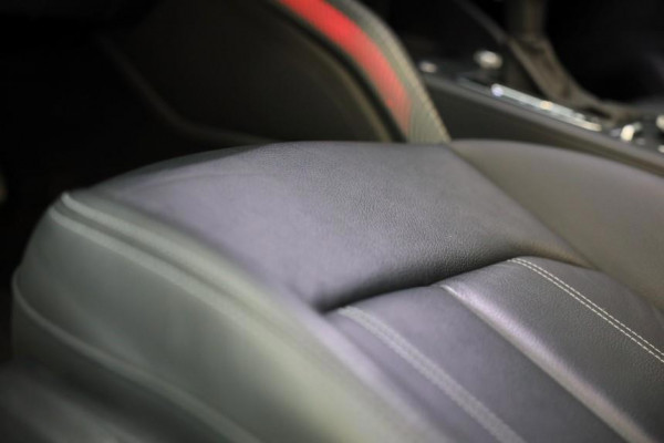 Audi Q2 35 TFSI Edition ONE / AUT / ACC / Open Panoramadak / Virtual Cockpit / Lane Assist / Leder / Navi / Camera / Led / 19 Inch Audi Q2 35 TFSI Edition ONE / AUT / ACC / Open Panoramadak / Virtual Cockpit / Lane Assist / Leder / Navi / Camera / Led / 19 Inch