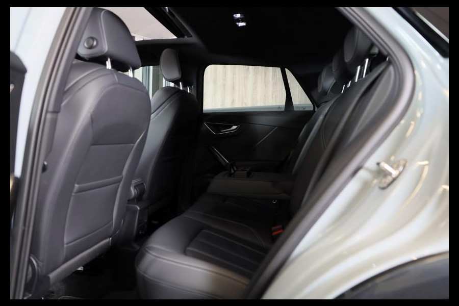 Audi Q2 35 TFSI Edition ONE / AUT / ACC / Open Panoramadak / Virtual Cockpit / Lane Assist / Leder / Navi / Camera / Led / 19 Inch Audi Q2 35 TFSI Edition ONE / AUT / ACC / Open Panoramadak / Virtual Cockpit / Lane Assist / Leder / Navi / Camera / Led / 19 Inch