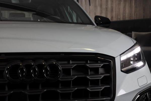 Audi Q2 35 TFSI Edition ONE / AUT / ACC / Open Panoramadak / Virtual Cockpit / Lane Assist / Leder / Navi / Camera / Led / 19 Inch Audi Q2 35 TFSI Edition ONE / AUT / ACC / Open Panoramadak / Virtual Cockpit / Lane Assist / Leder / Navi / Camera / Led / 19 Inch