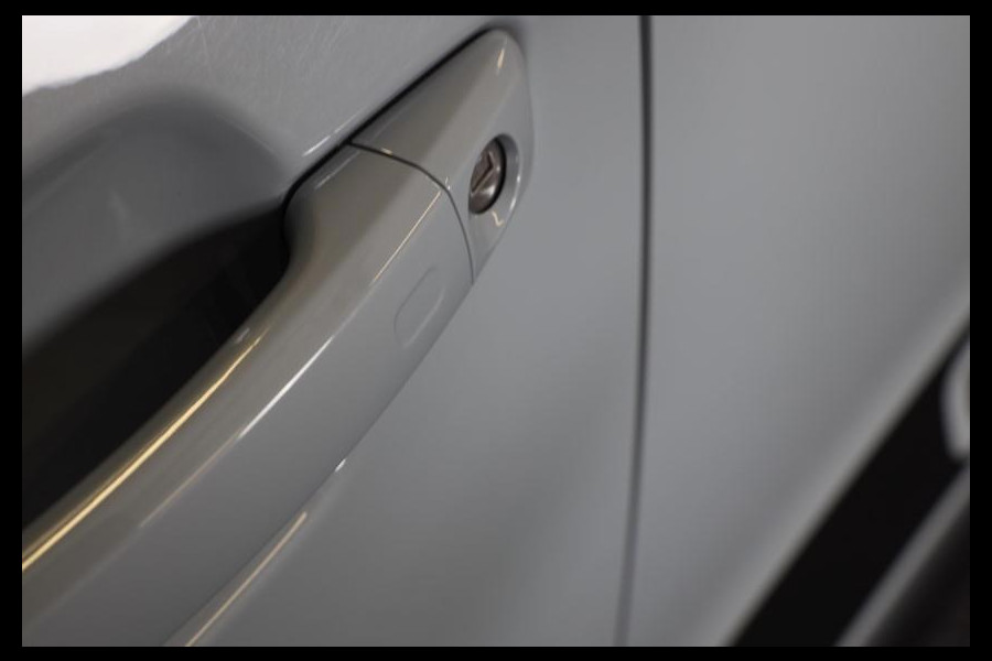 Audi Q2 35 TFSI Edition ONE / AUT / ACC / Open Panoramadak / Virtual Cockpit / Lane Assist / Leder / Navi / Camera / Led / 19 Inch Audi Q2 35 TFSI Edition ONE / AUT / ACC / Open Panoramadak / Virtual Cockpit / Lane Assist / Leder / Navi / Camera / Led / 19 Inch