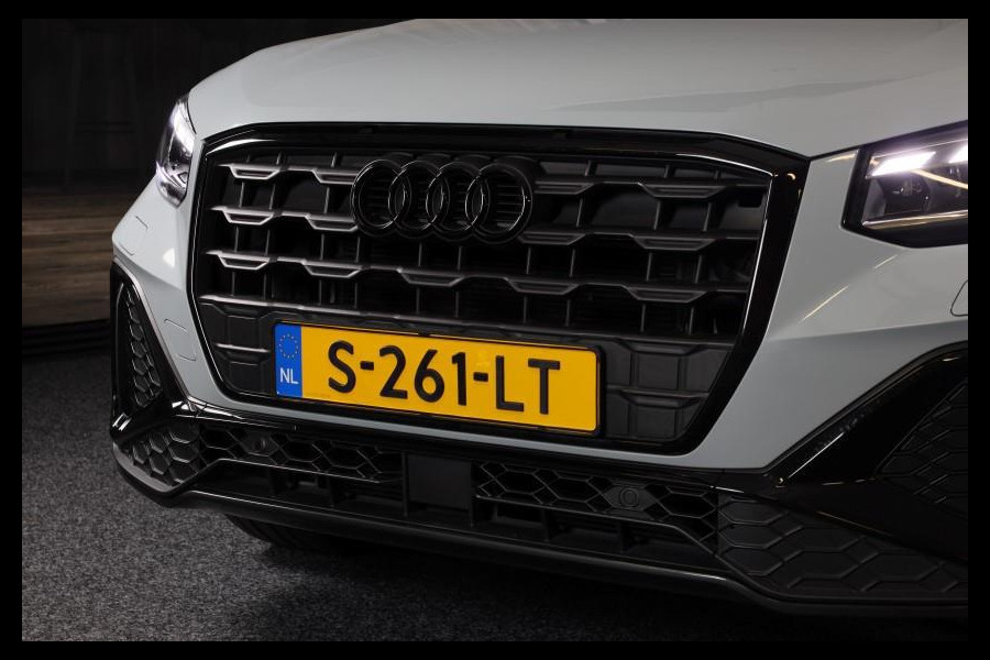 Audi Q2 35 TFSI Edition ONE / AUT / ACC / Open Panoramadak / Virtual Cockpit / Lane Assist / Leder / Navi / Camera / Led / 19 Inch Audi Q2 35 TFSI Edition ONE / AUT / ACC / Open Panoramadak / Virtual Cockpit / Lane Assist / Leder / Navi / Camera / Led / 19 Inch