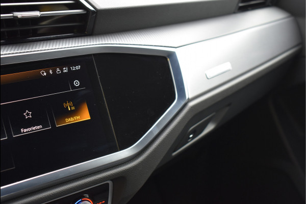 Audi Q3 Sportback 45 TFSI e S-Line 245 Pk Leder Memory Sfeer Navi Matrix 20 Inch Black