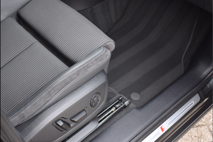 Audi Q3 Sportback 45 TFSI e S-Line 245 Pk Leder Memory Sfeer Navi Matrix 20 Inch Black