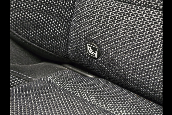 Renault Captur 1.6 E-Tech Plug-in Hybrid 160 Intens CAMERA PARKEERSENSOREN VOOR EN ACHTER STOELVERWARMING CRUISE CONTROL NAVI