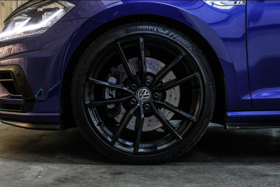 Volkswagen Golf 2.0 TSI 4Motion R *Akra*Pano*DCC*Dynaudio*Camera*