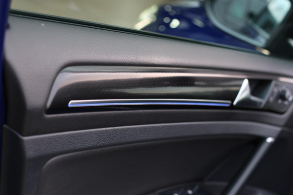 Volkswagen Golf 2.0 TSI 4Motion R *Akra*Pano*DCC*Dynaudio*Camera*