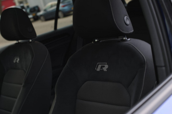 Volkswagen Golf 2.0 TSI 4Motion R *Akra*Pano*DCC*Dynaudio*Camera*