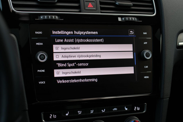 Volkswagen Golf 2.0 TSI 4Motion R *Akra*Pano*DCC*Dynaudio*Camera*