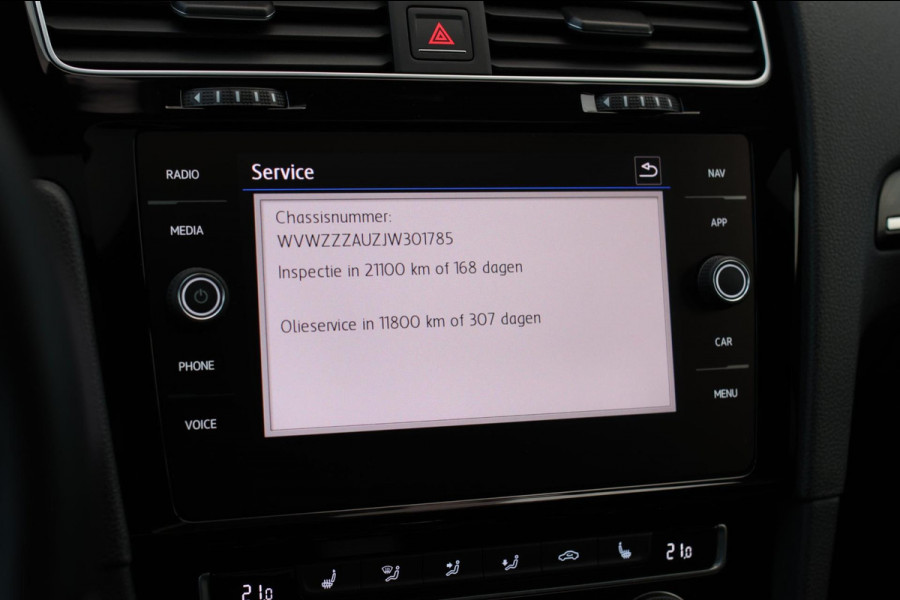 Volkswagen Golf 2.0 TSI 4Motion R *Akra*Pano*DCC*Dynaudio*Camera*