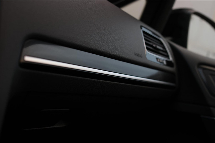 Volkswagen Golf 2.0 TSI 4Motion R *Akra*Pano*DCC*Dynaudio*Camera*