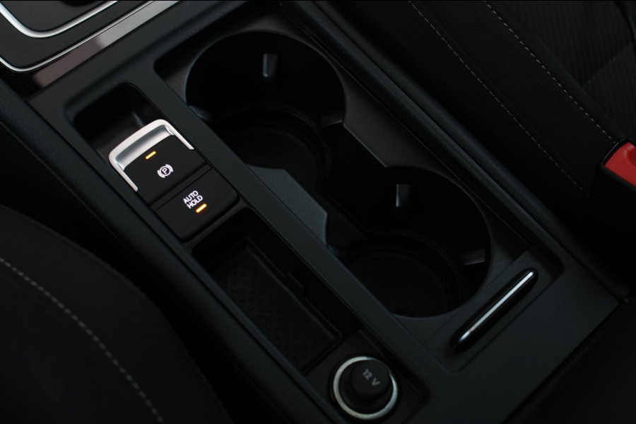 Volkswagen Golf 2.0 TSI 4Motion R *Akra*Pano*DCC*Dynaudio*Camera*