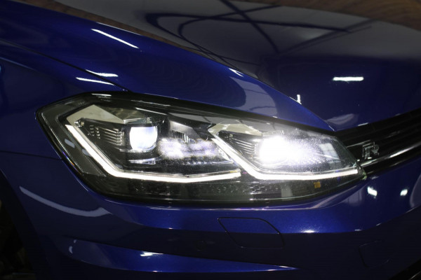 Volkswagen Golf 2.0 TSI 4Motion R *Akra*Pano*DCC*Dynaudio*Camera*