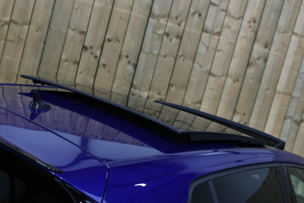 Volkswagen Golf 2.0 TSI 4Motion R *Akra*Pano*DCC*Dynaudio*Camera*