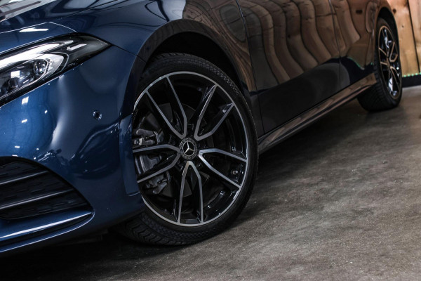 Mercedes-Benz A-Klasse 250 e AMG *Pano*Night*360 Camera*Elek. Stoelen*