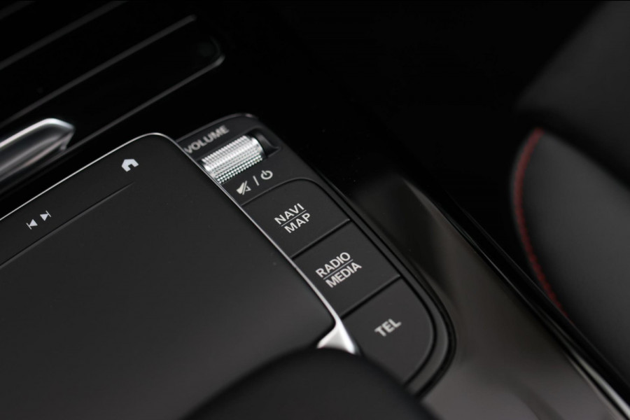 Mercedes-Benz A-Klasse 250 e AMG *Pano*Night*360 Camera*Elek. Stoelen*