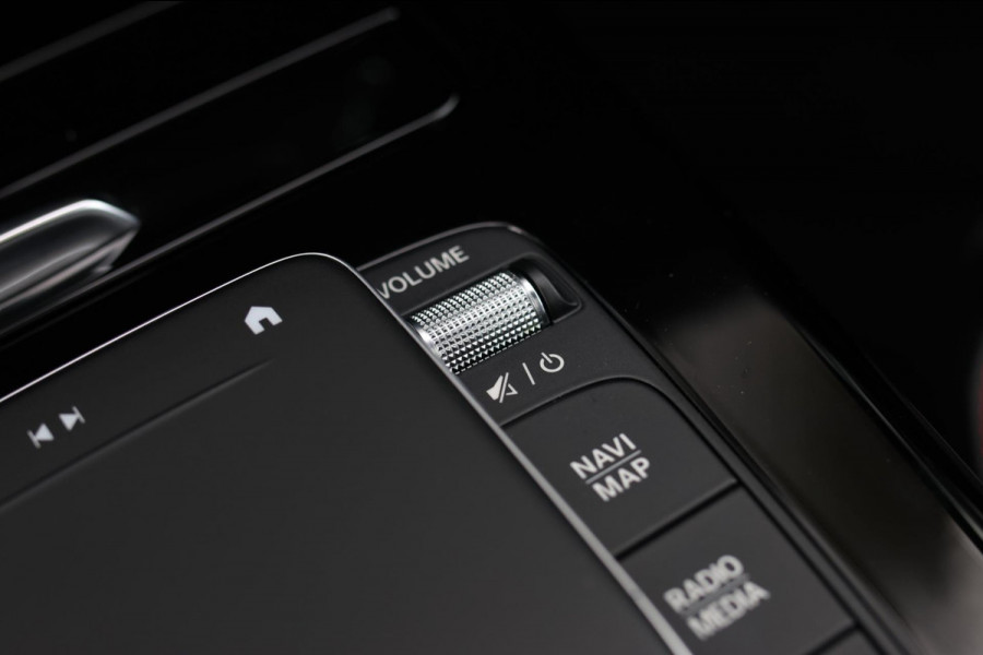 Mercedes-Benz A-Klasse 250 e AMG *Pano*Night*360 Camera*Elek. Stoelen*