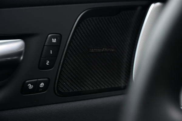 Volvo XC60 2.0 T6 PLUG-IN HYBRID AWD | LONG RANGE | KEYLESS | 360 CAMERA | STOEL- EN STUURVERWARMING | HARMAN/KARDON | ACHTERBANK VERWARMD