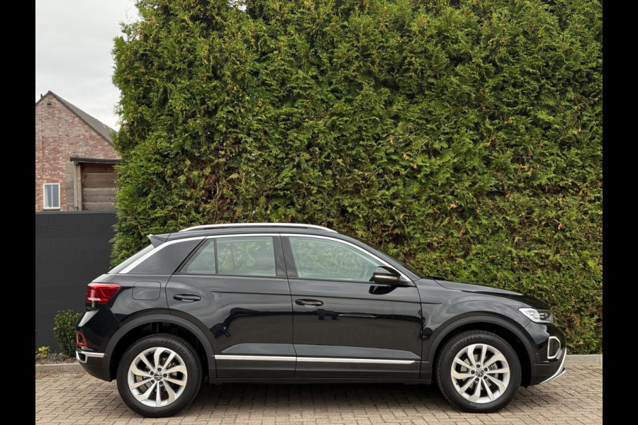 Volkswagen T-Roc 1.5 TSI Style CarPlay Panorama Volkswagen T-Roc 1.5 TSI Style CarPlay Panorama
