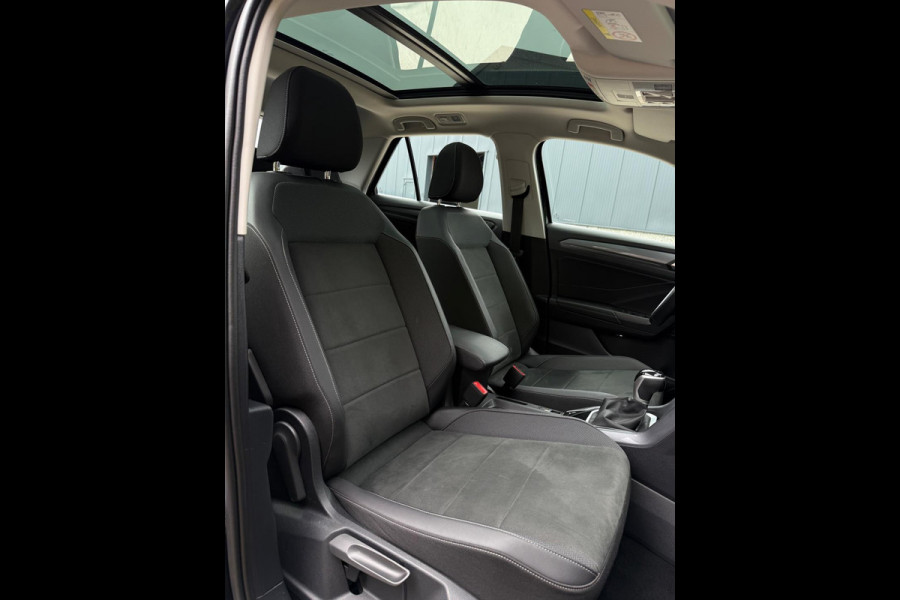 Volkswagen T-Roc 1.5 TSI Style CarPlay Panorama Volkswagen T-Roc 1.5 TSI Style CarPlay Panorama