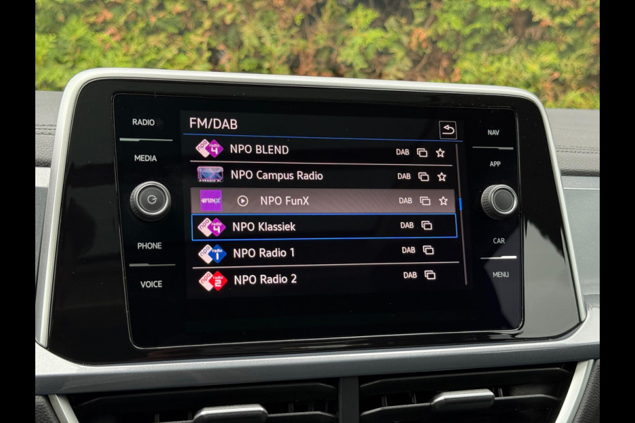 Volkswagen T-Roc 1.5 TSI Style CarPlay Panorama Volkswagen T-Roc 1.5 TSI Style CarPlay Panorama