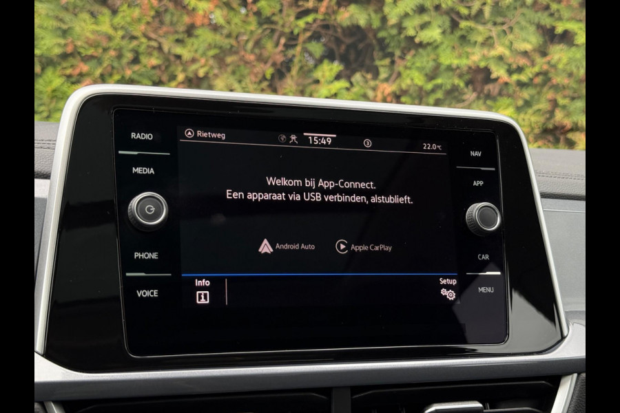 Volkswagen T-Roc 1.5 TSI Style CarPlay Panorama Volkswagen T-Roc 1.5 TSI Style CarPlay Panorama