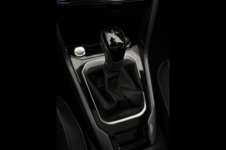 Volkswagen T-Roc 1.5 TSI Style CarPlay Panorama Volkswagen T-Roc 1.5 TSI Style CarPlay Panorama