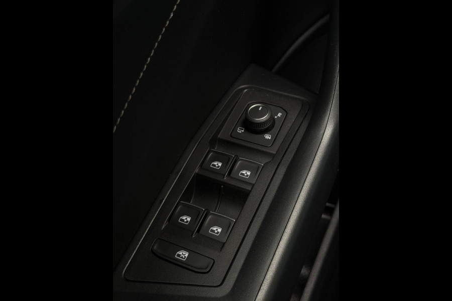 Volkswagen T-Roc 1.5 TSI Style CarPlay Panorama Volkswagen T-Roc 1.5 TSI Style CarPlay Panorama