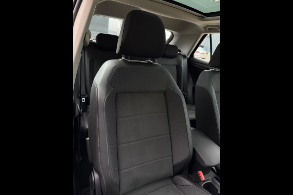 Volkswagen T-Roc 1.5 TSI Style CarPlay Panorama Volkswagen T-Roc 1.5 TSI Style CarPlay Panorama