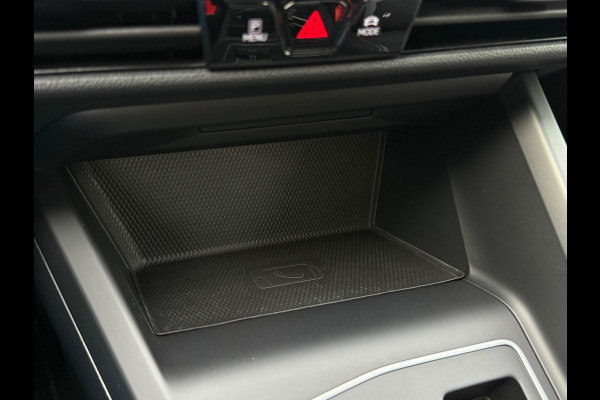 Volkswagen Golf 1.5 eTSI 3x R-Line CarPlay Camera