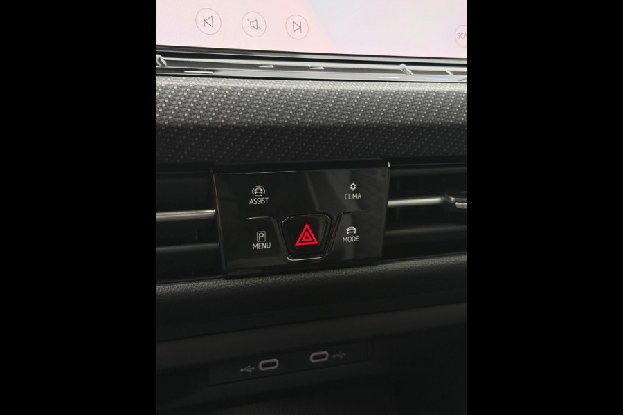 Volkswagen Golf 1.5 eTSI 3x R-Line CarPlay Camera