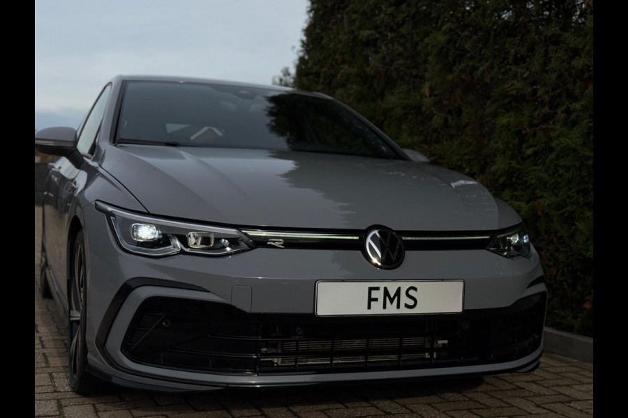 Volkswagen Golf 1.5 eTSI 3x R-Line CarPlay Camera