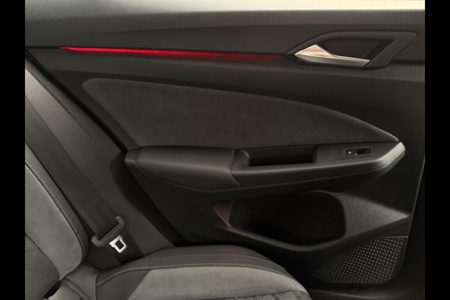 Volkswagen Golf 1.5 eTSI 3x R-Line CarPlay Camera