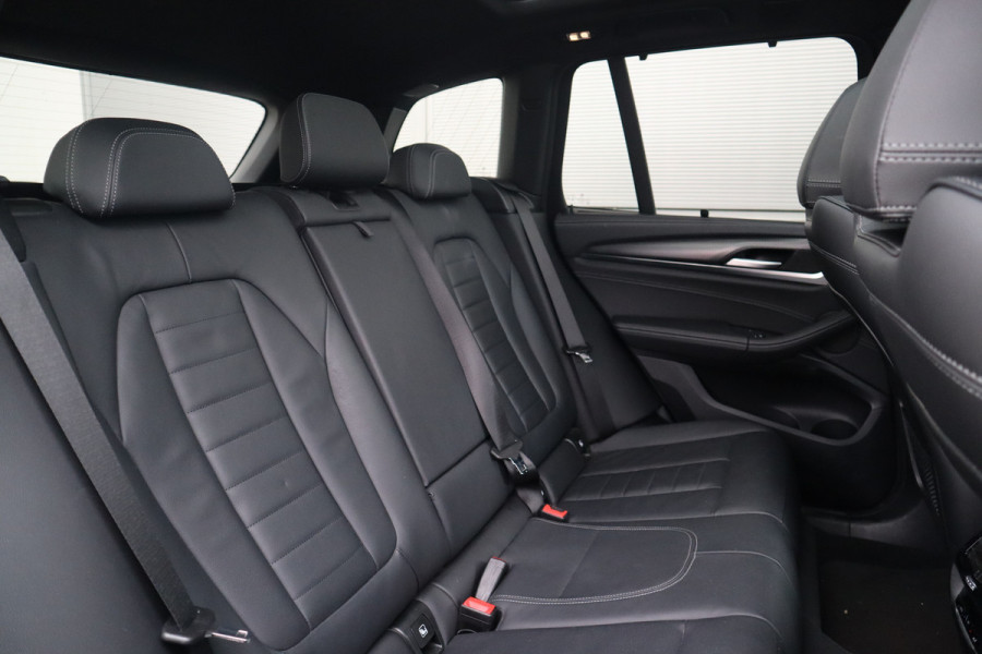 BMW X3 xDrive30e High Executive Pano / 360 cam / Elec stoelen / Trekhaak /