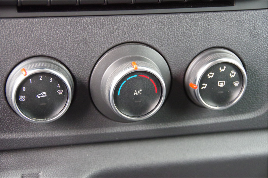 Renault Master BAKWAGEN T35 2.3 dCi 145PK, LAADKLEP, ZIJDEUR, TREKHAAK, CAMERA, NAVI, CRUISE, AIRCO, MEUBELBAK