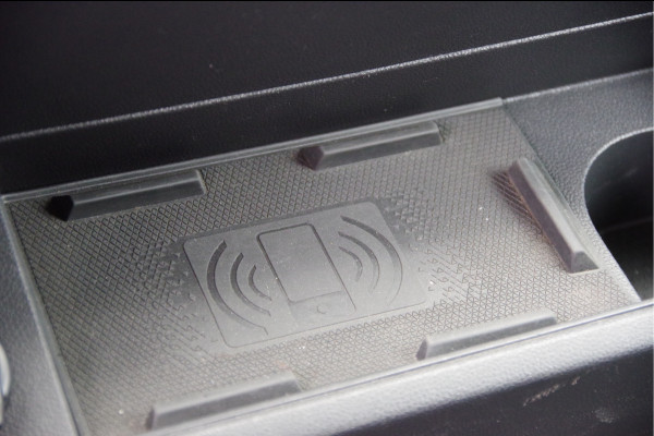 Renault Master BAKWAGEN T35 2.3 dCi 145PK, LAADKLEP, ZIJDEUR, TREKHAAK, CAMERA, NAVI, CRUISE, AIRCO, MEUBELBAK